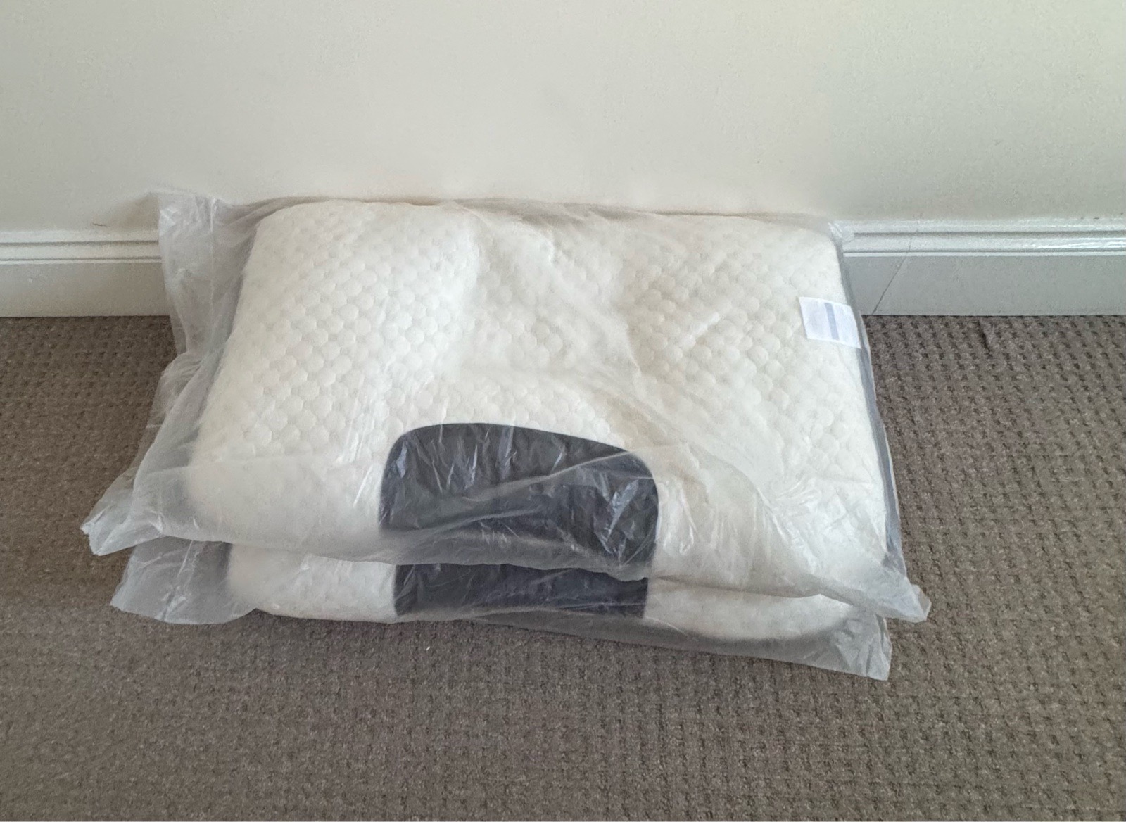 2 x Memory foam pillows