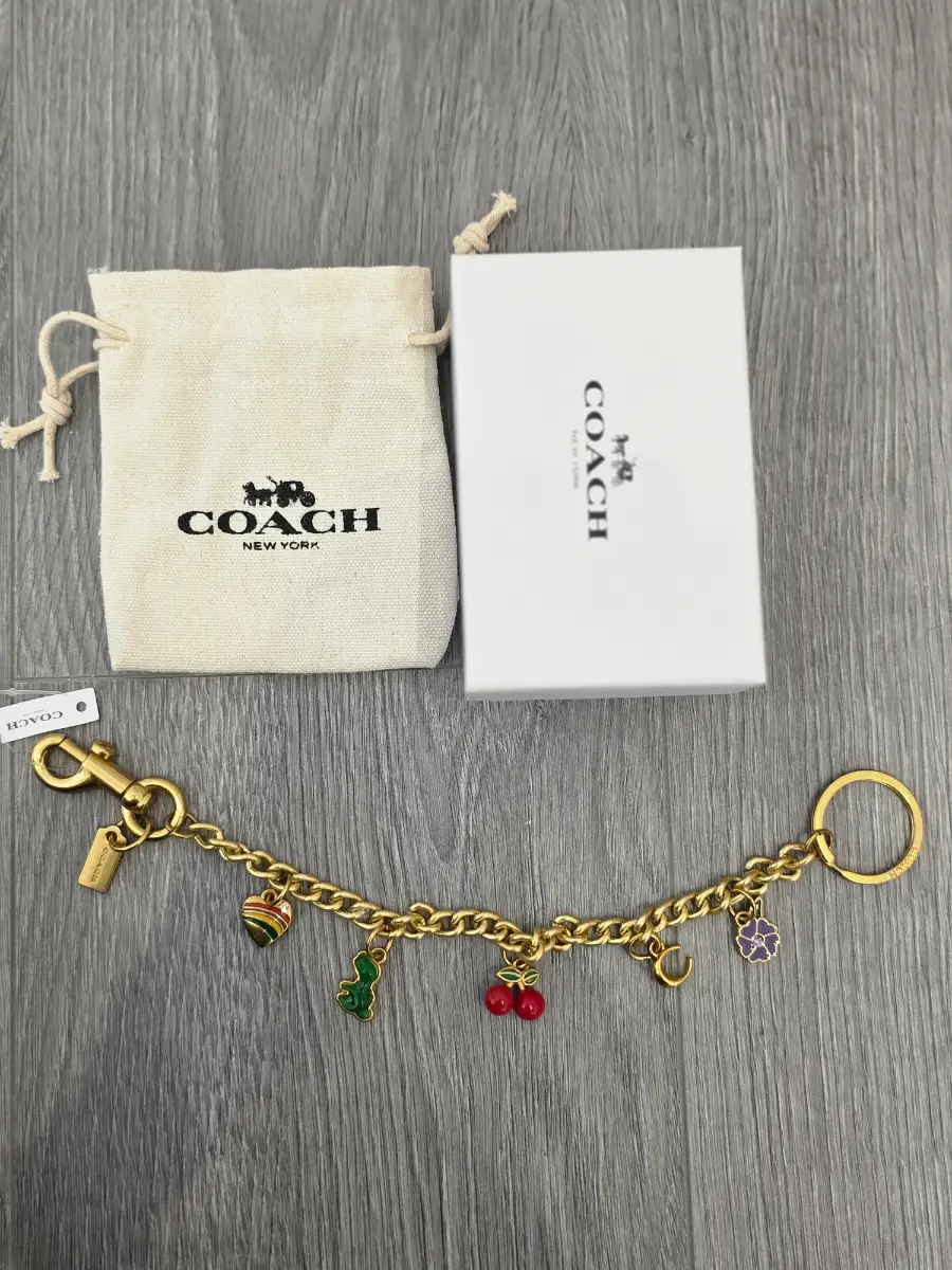 Coach 5 Motif chain charm