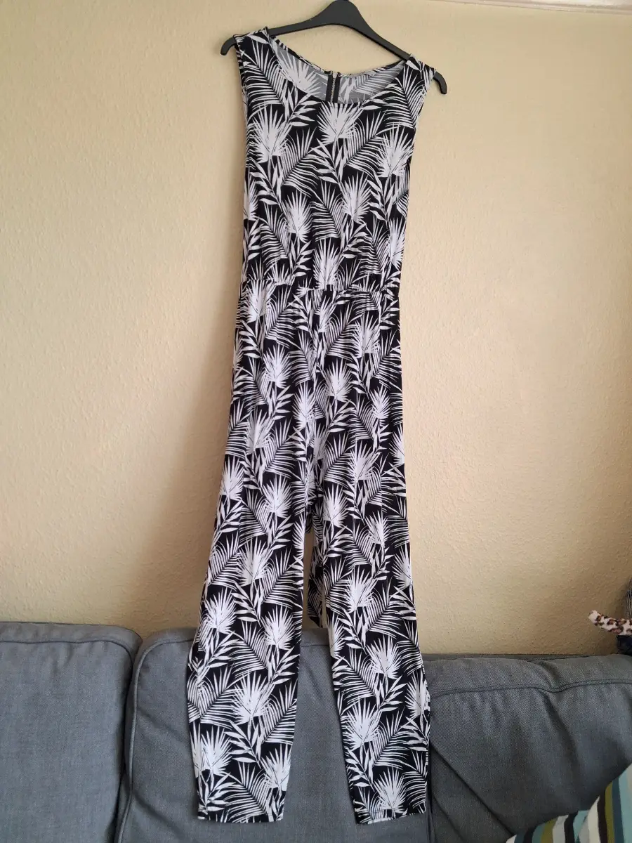 Play Suit Size 20