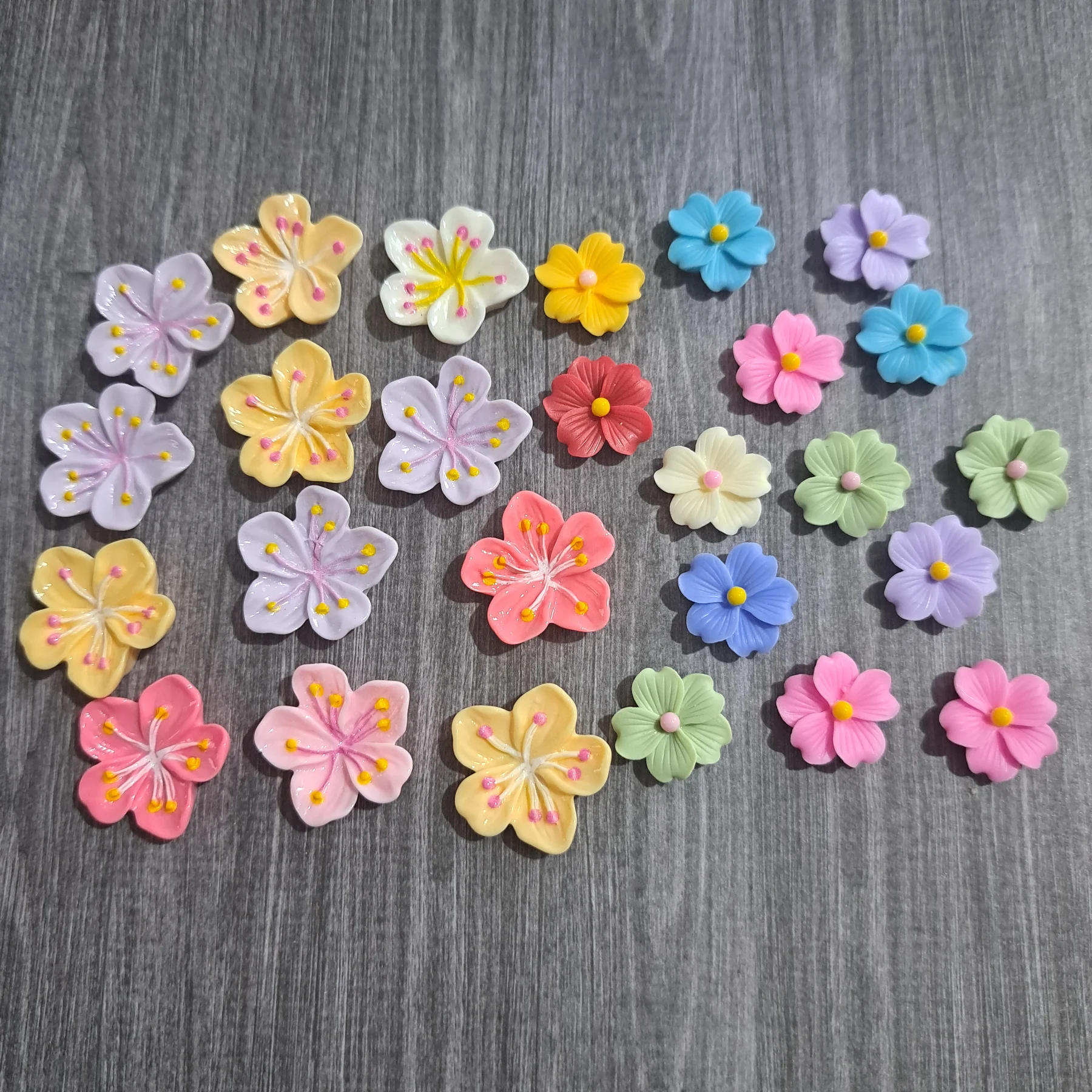 Resin flatback flowers