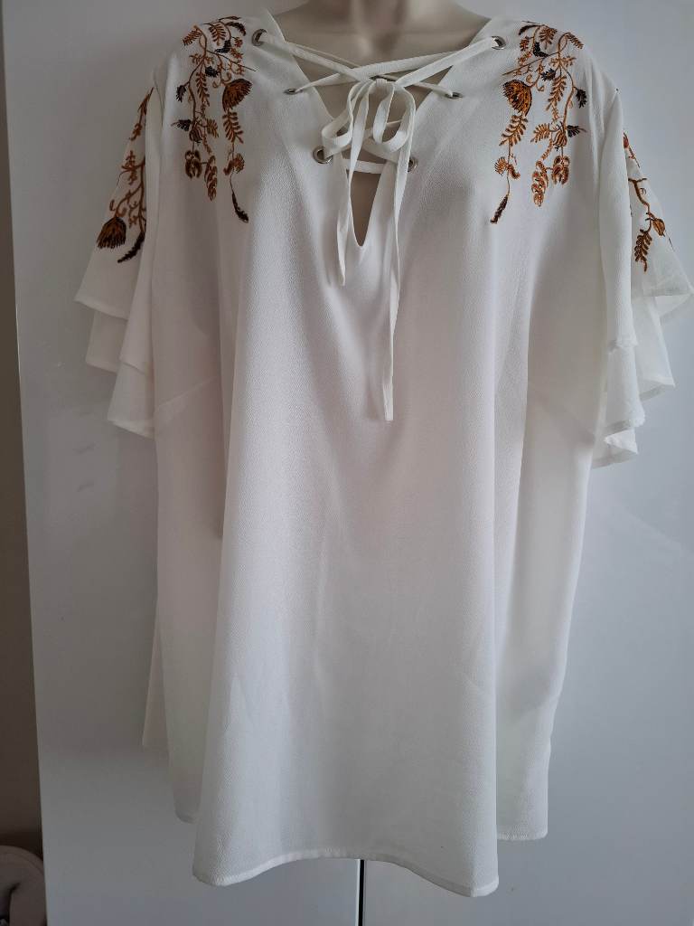 Cream embroidered sheer lace front blouse size 24