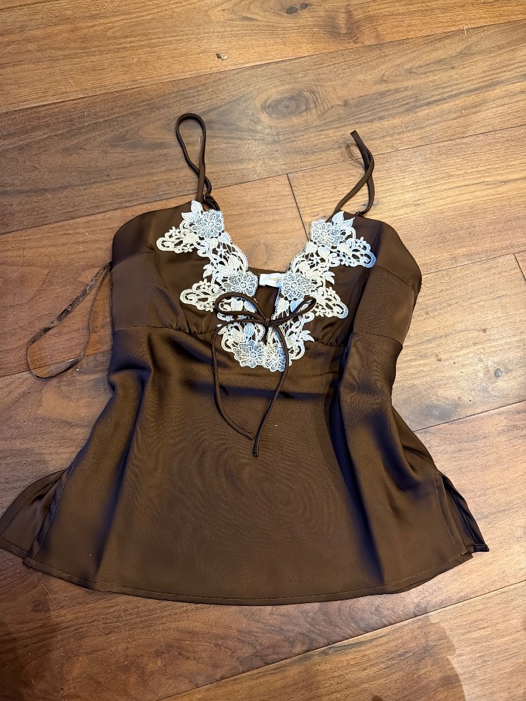 Y2k style V neck cami top Size S from monteau los angeles