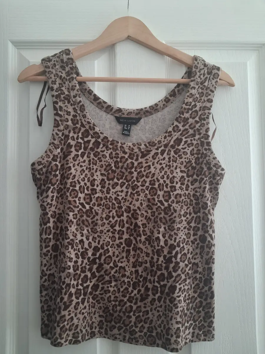 Leopard print top