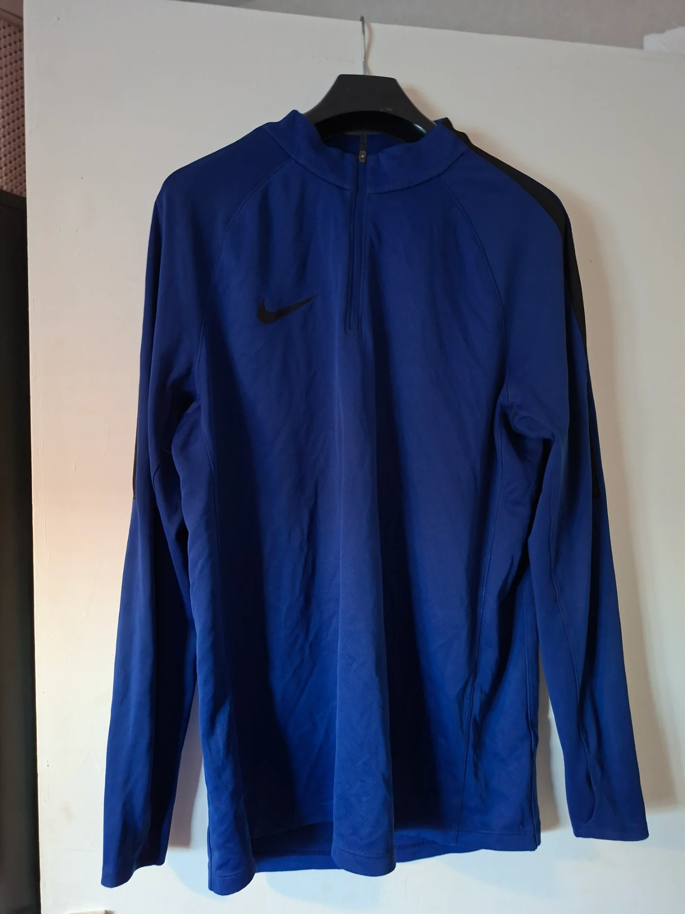 Nike dri fit long sleeved top