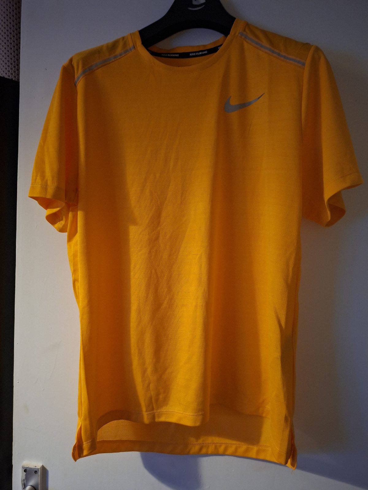 Mens nike miller dri fit tshirt