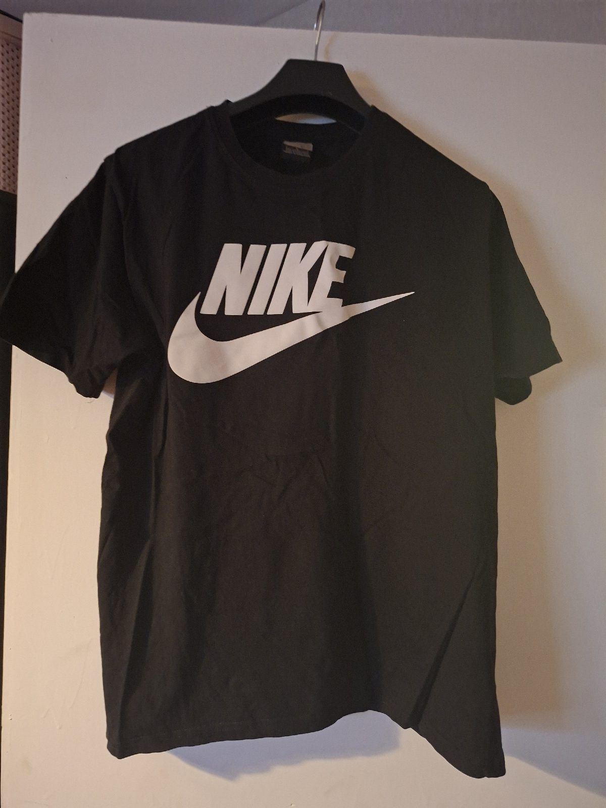 Black nike tshirt