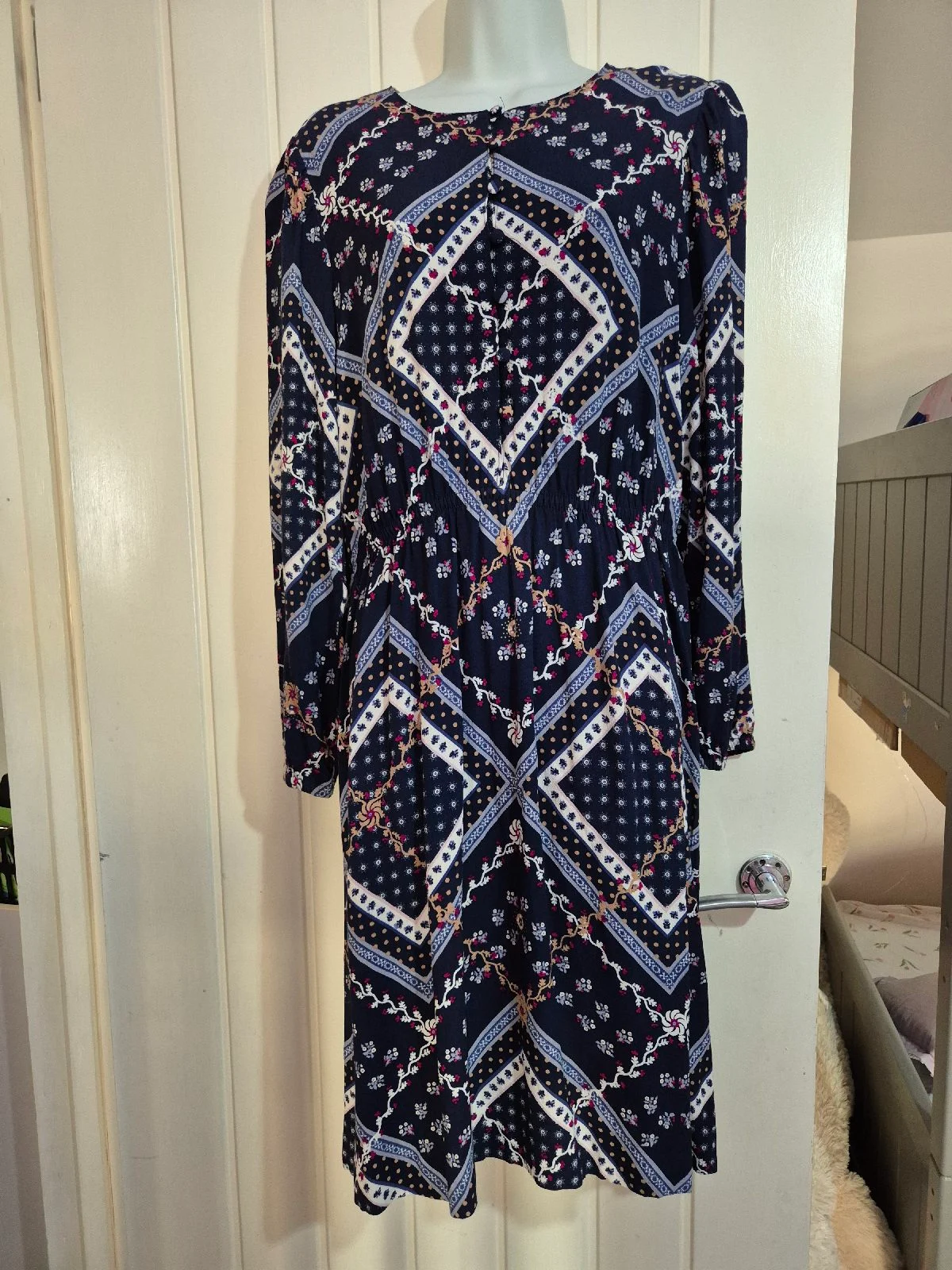 Womens long sleeve button up dress size 12