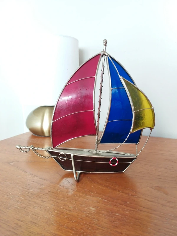 Vintage Tiffany-style 3D Stained Glass Sailboat Figurine Ornament nautical boating seaside