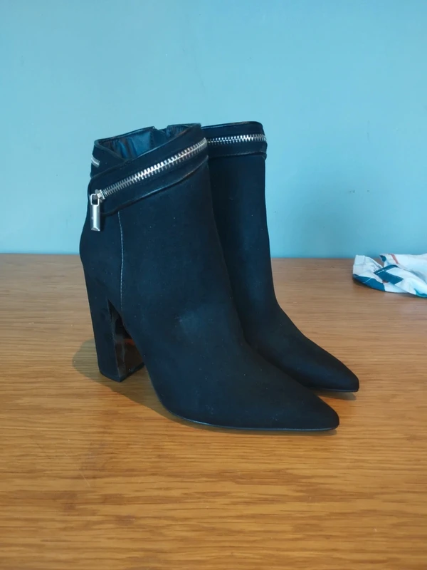 Justfab black heel ankle boots with zip and chunky heel UK 6 autumn winter