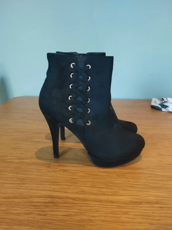 Black heel ankle boots corset style side design UK 6