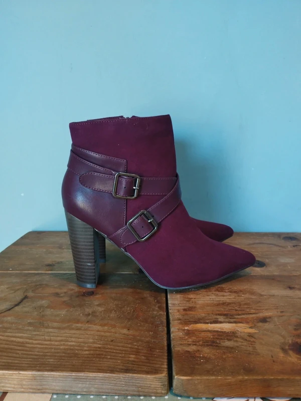JustFab Ellis heeled ankle boot purple UK 6