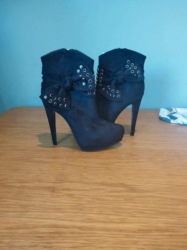 Sweet Shoes UK 6 killer heels black boots bow studs ankle