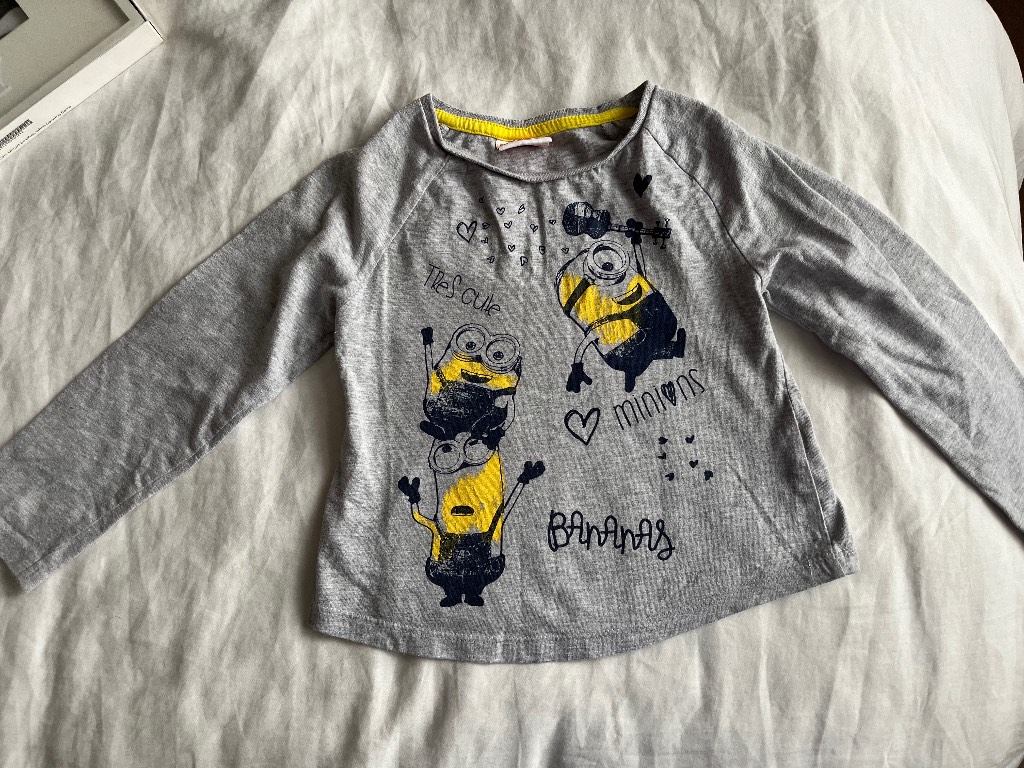 Minion long sleeved top