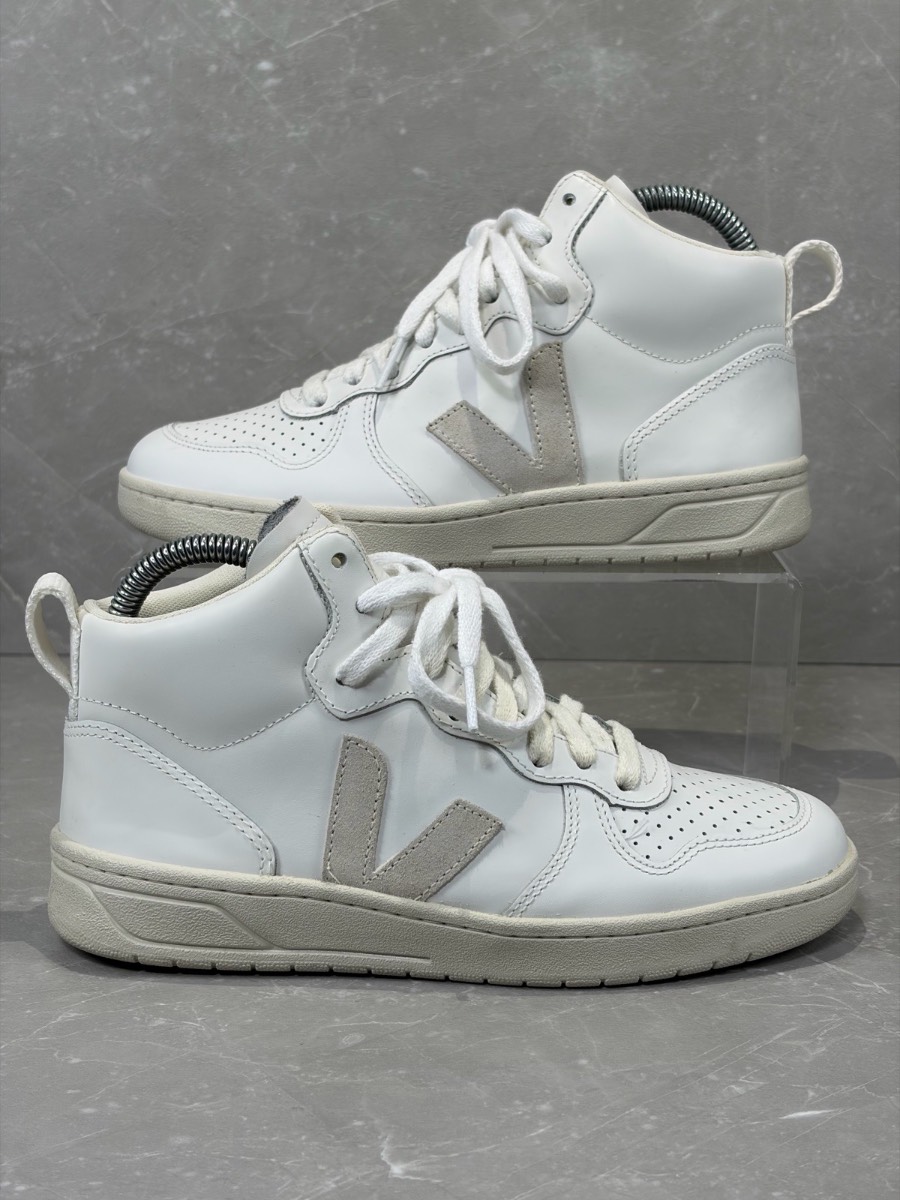 Veja V-15 Leather trainers in Extra White Natural Minimal Use Women’s Uk Size 3