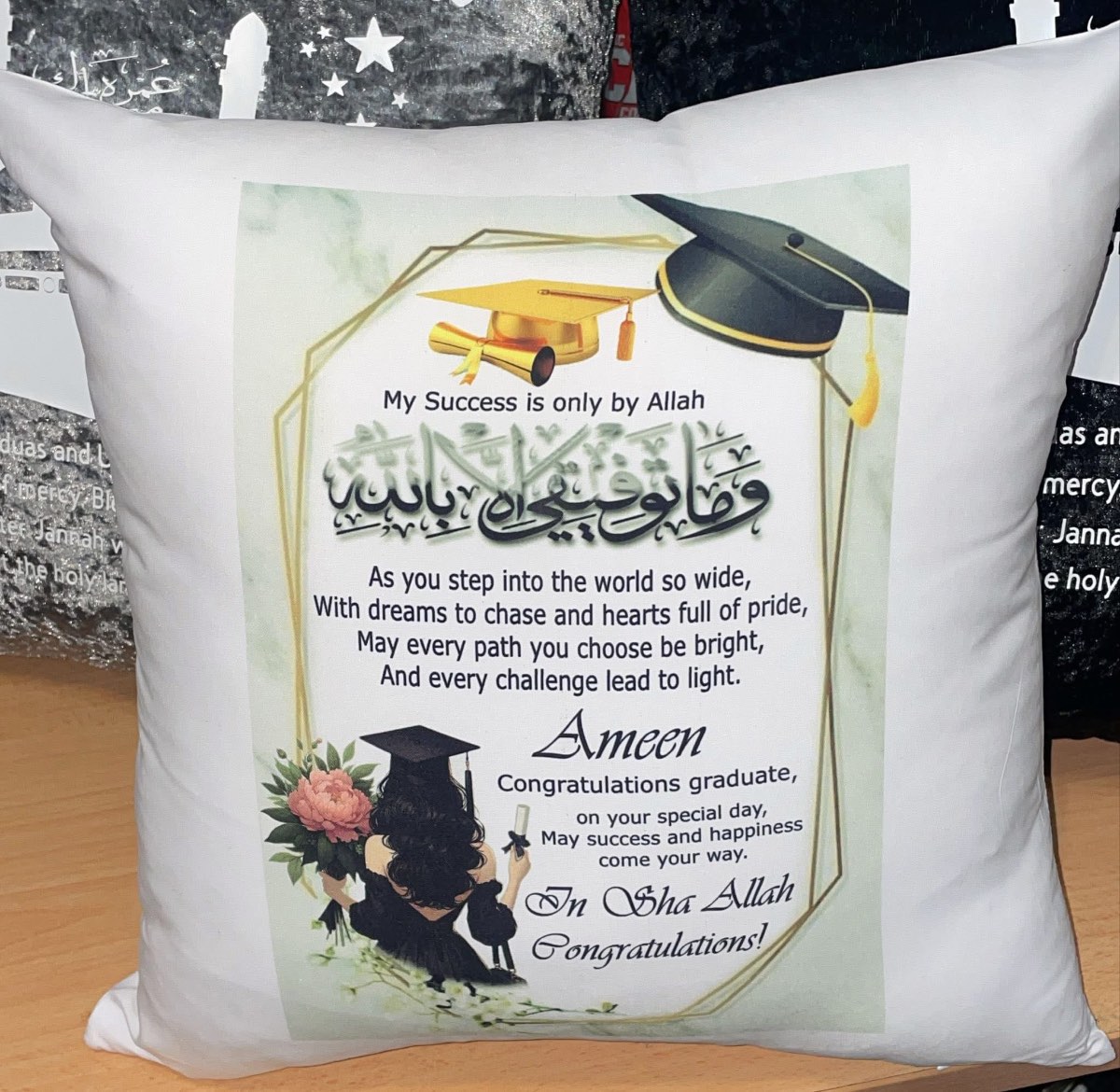 graduation cushion size 45x45cm