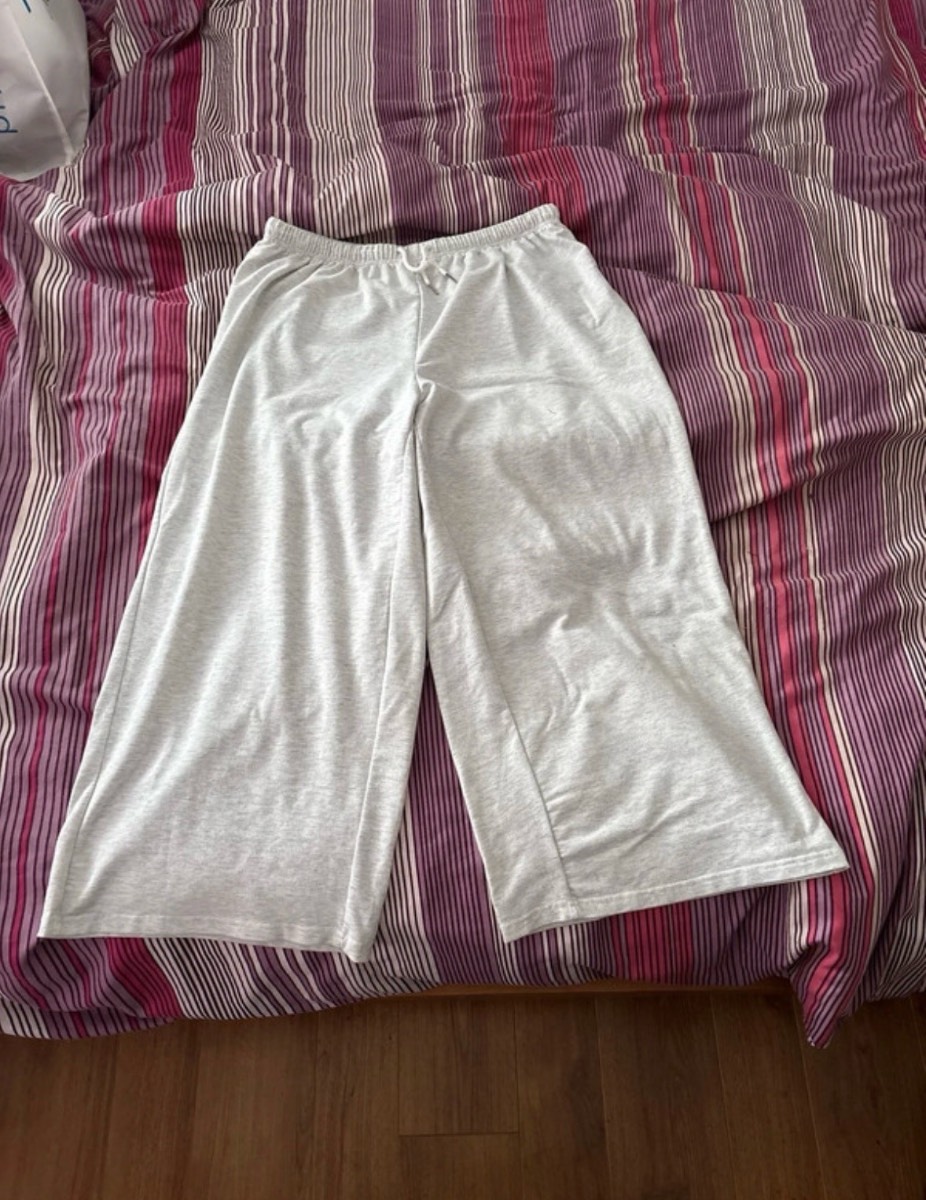 Wide leg joggers