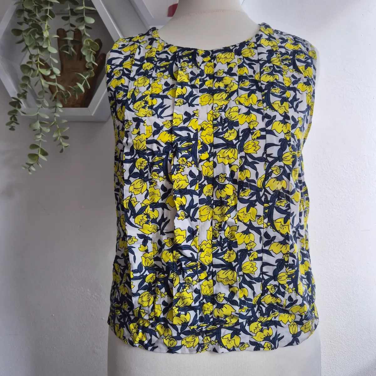 Oasis Yellow Floral Sleeveless Pleated Blouse Top UK 8