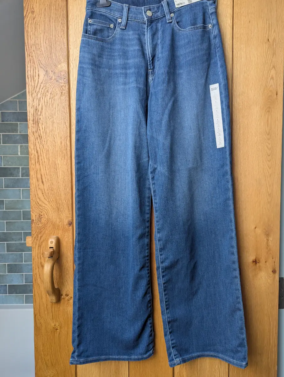 Uniqlo wide fit straight leg jeans