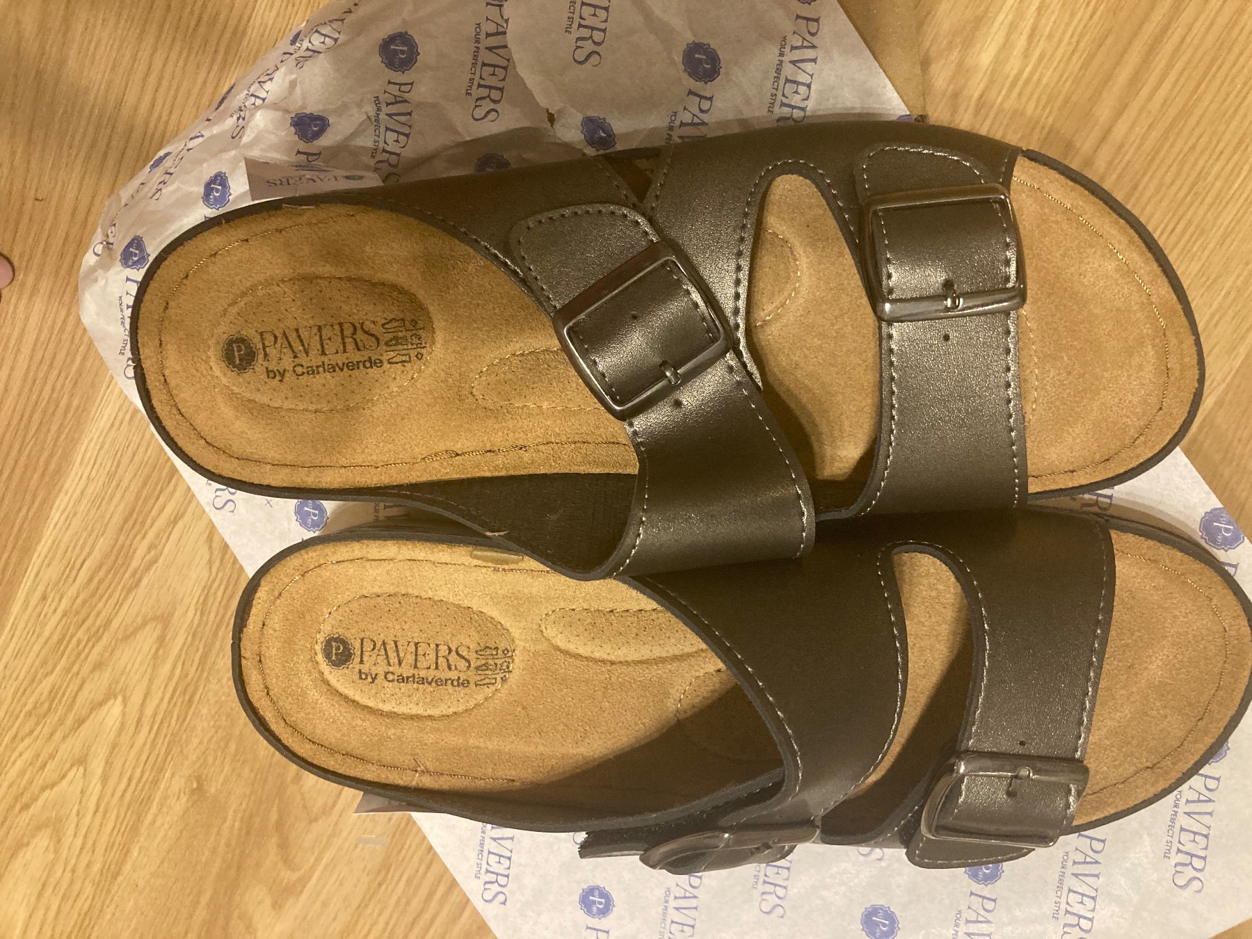 Ladies Pavers Pewter size 8