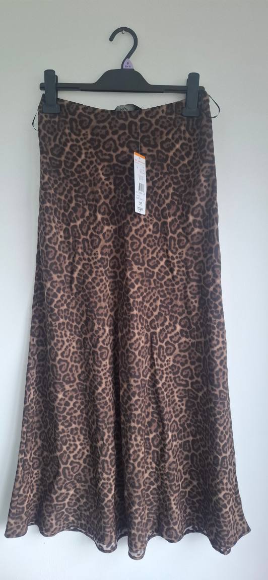 F&F skirt size 8 New