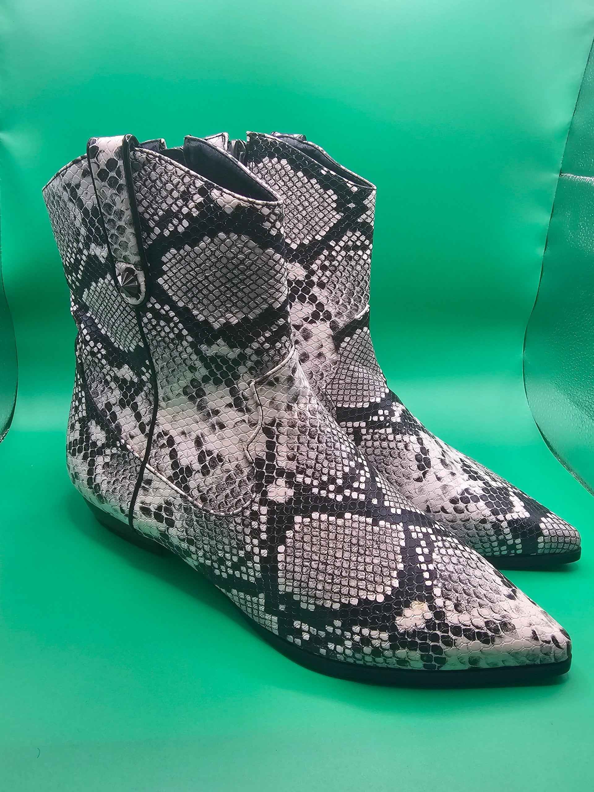 Black & White Faux Snake Skin Ankle Boots UK 6 Azarey Faux Leather