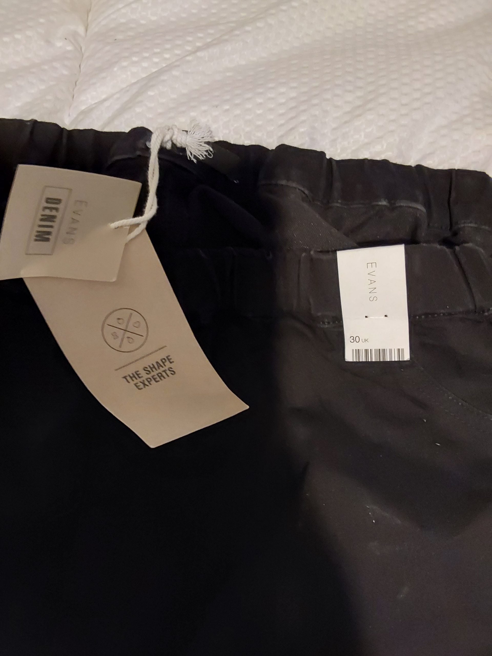 Evans Black Denim Jeans UK 30 Womans Relaxed Fit Elastic Waist BNWT