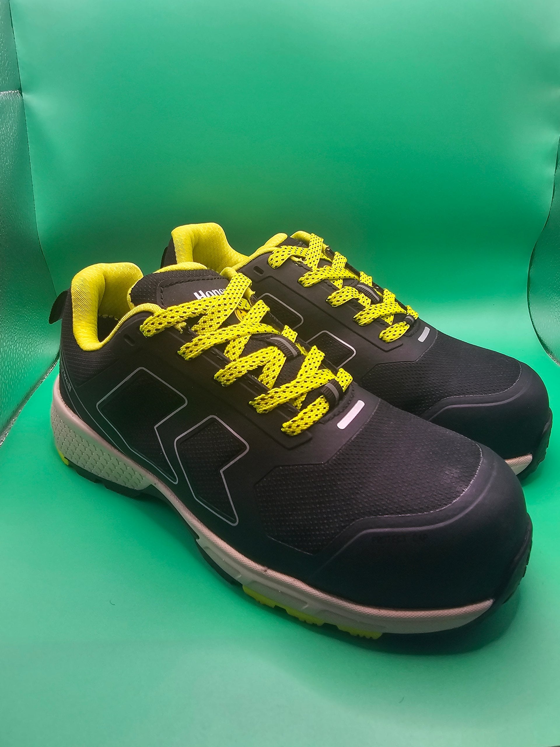 Honeywell Black & Yellow Runner Safety Shoes EU 38 Anti-Bacterial Safety Shoes