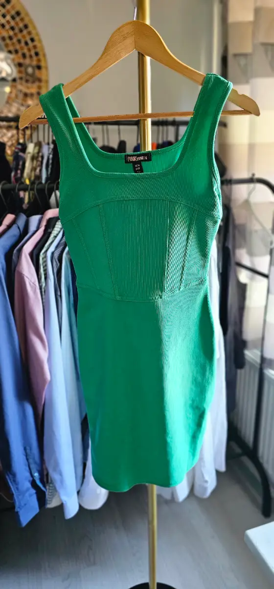 Pink Vanilla dress size 10 bodycon style Green