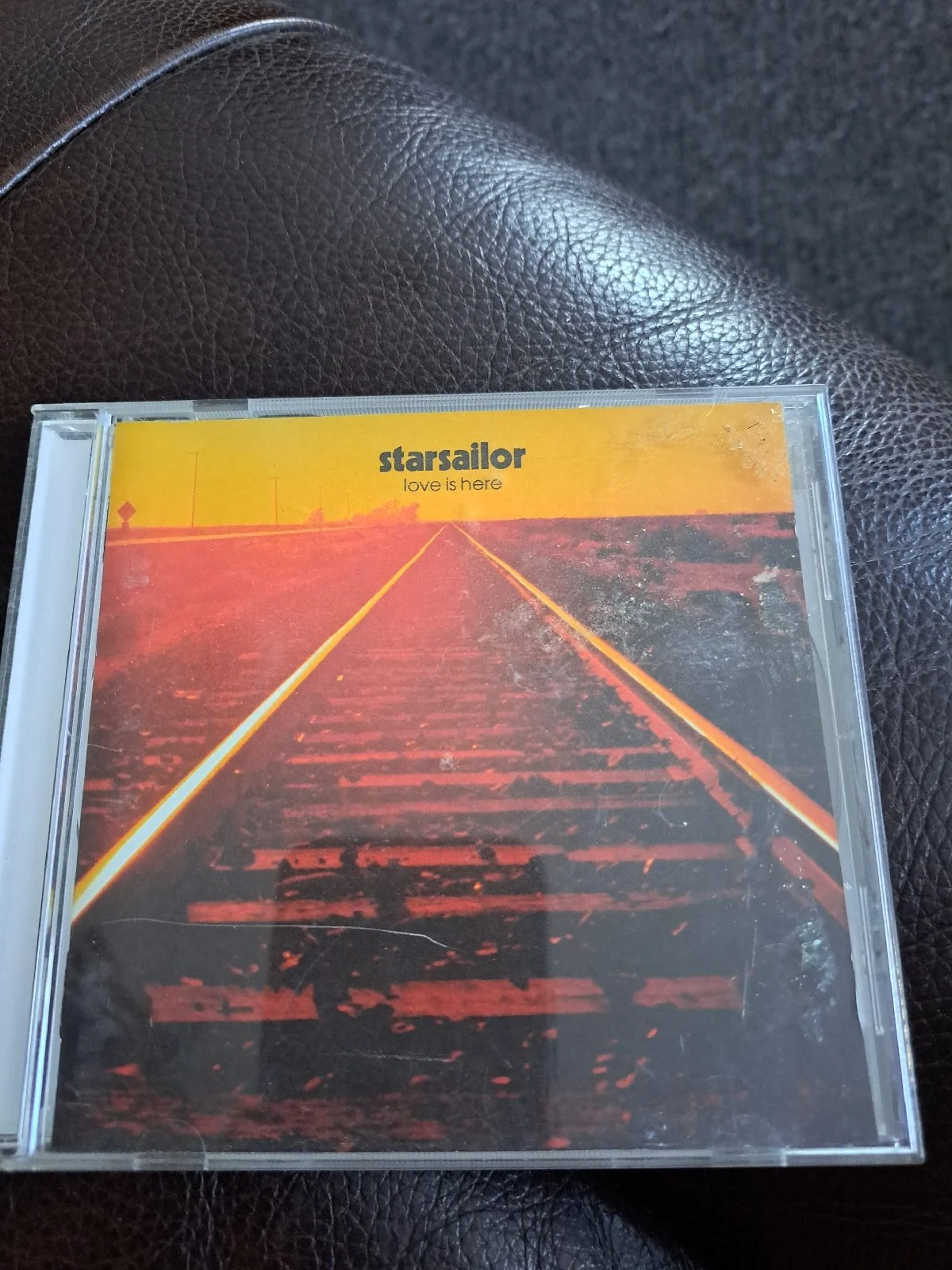 starsalior love is here cd