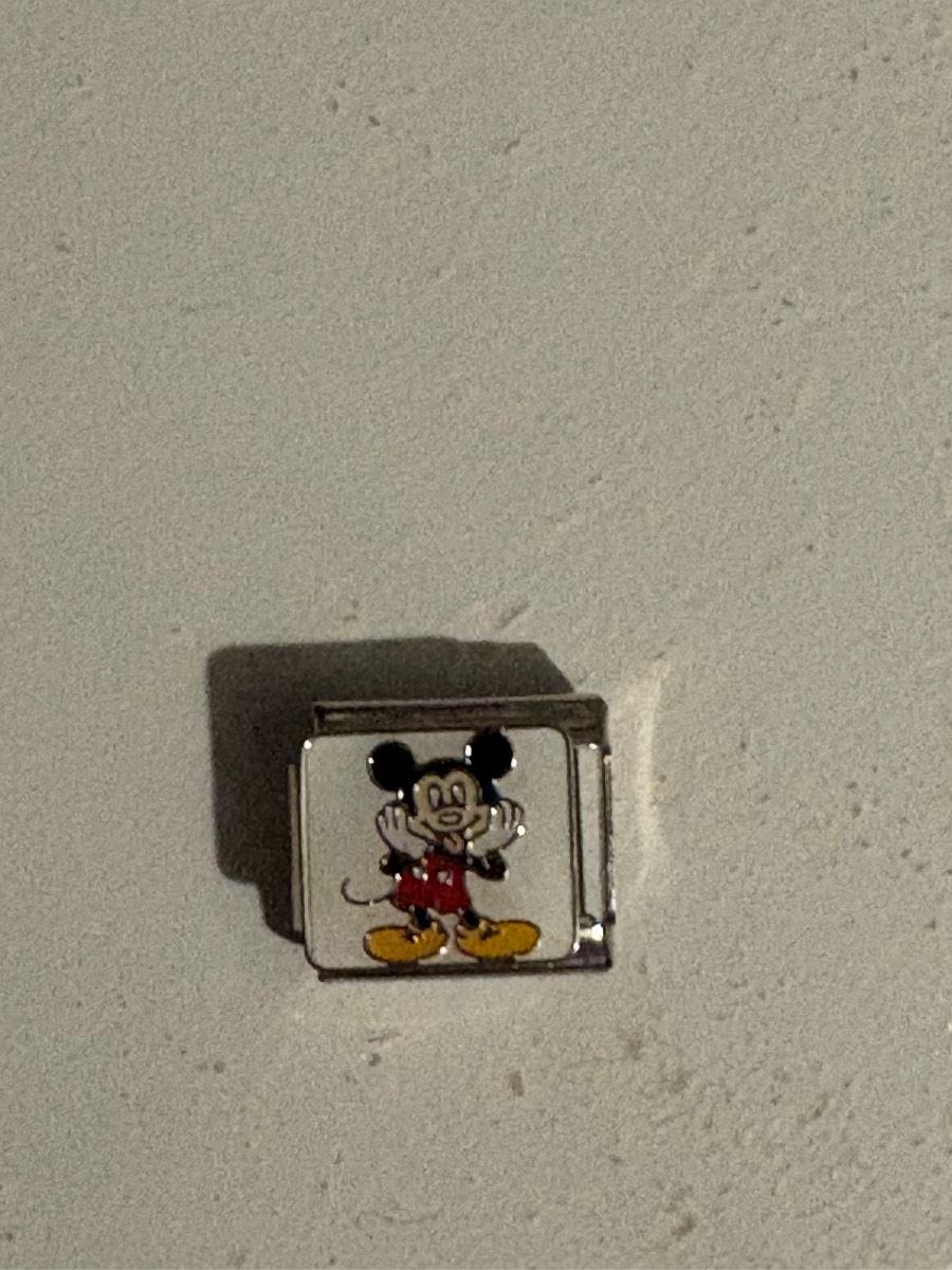 Minnie Mouse nomination charm