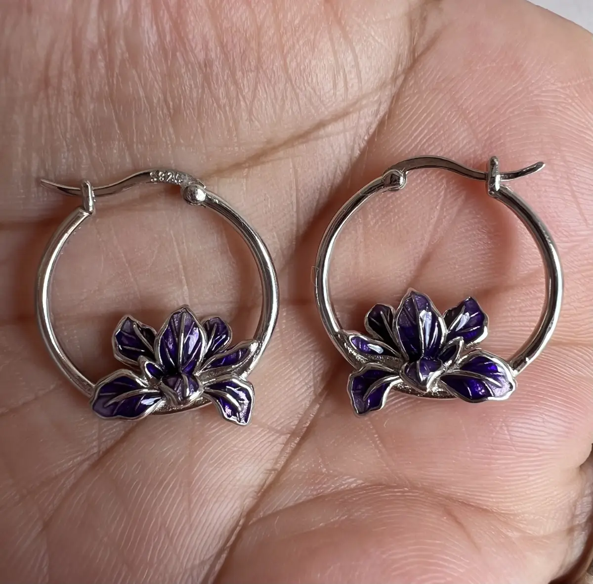 925s silver lily hoop earrings