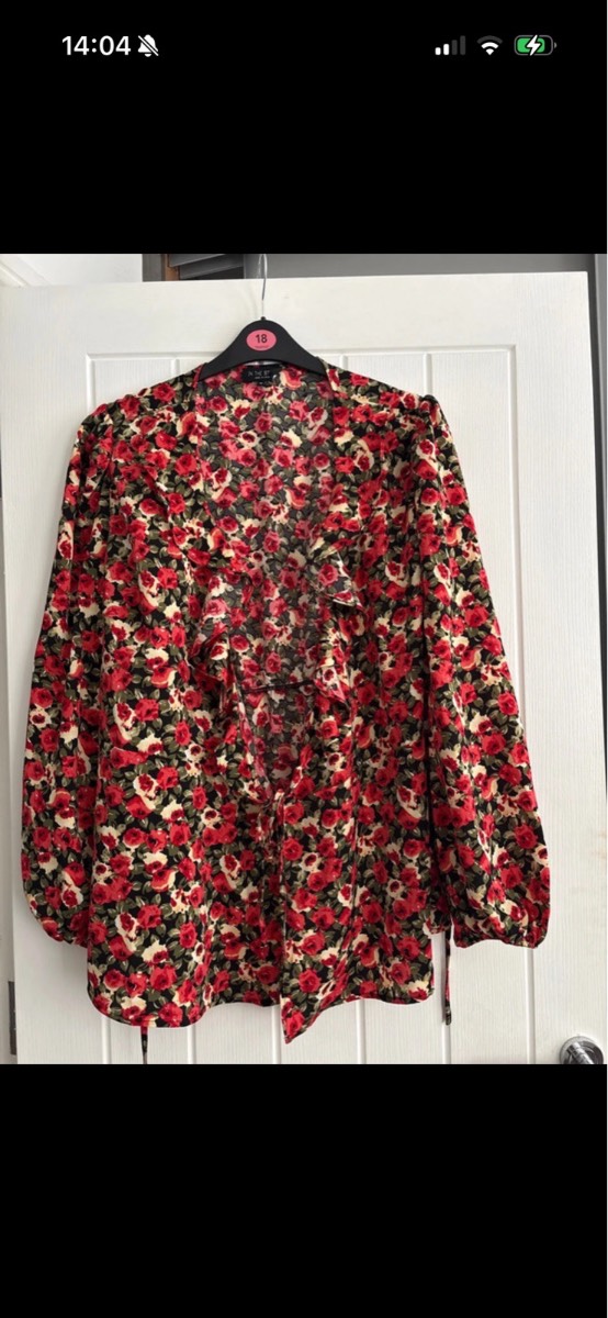 Floral wrap top
