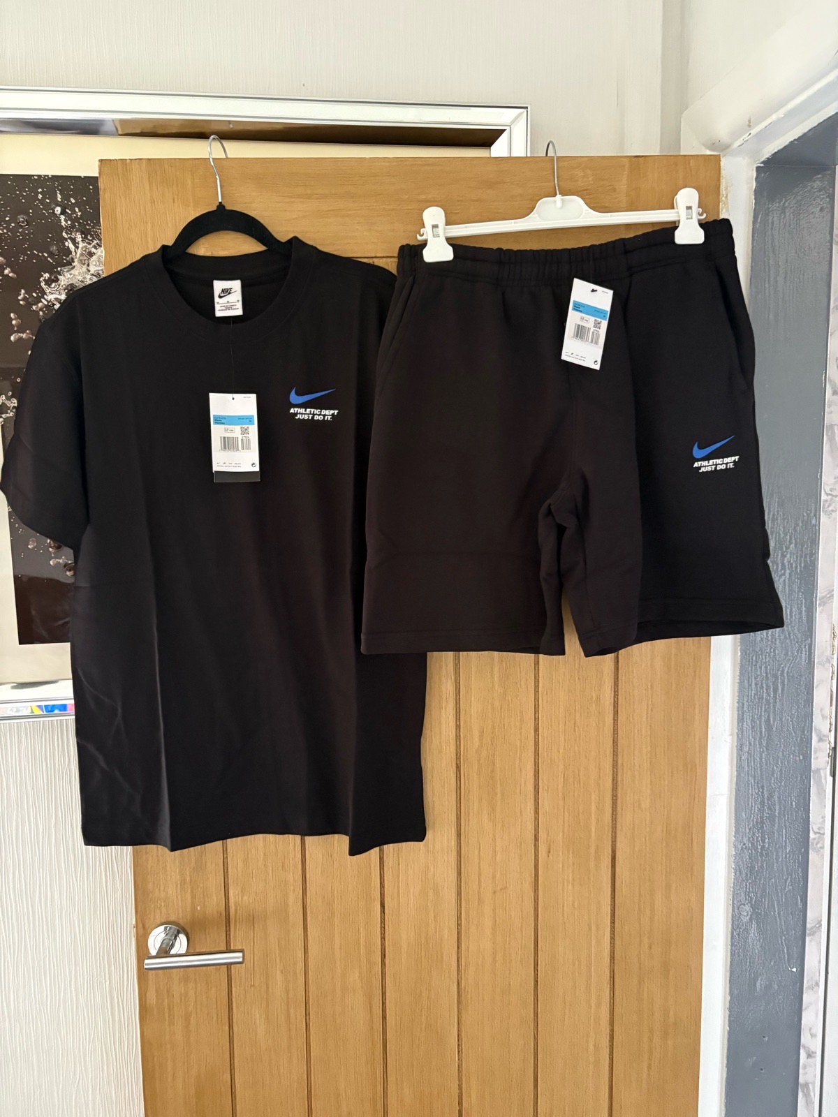 Nike swoosh set