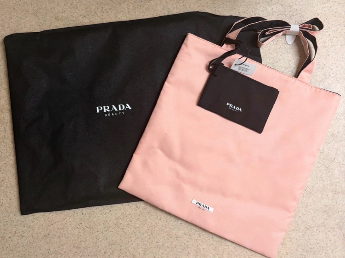 Tote bag