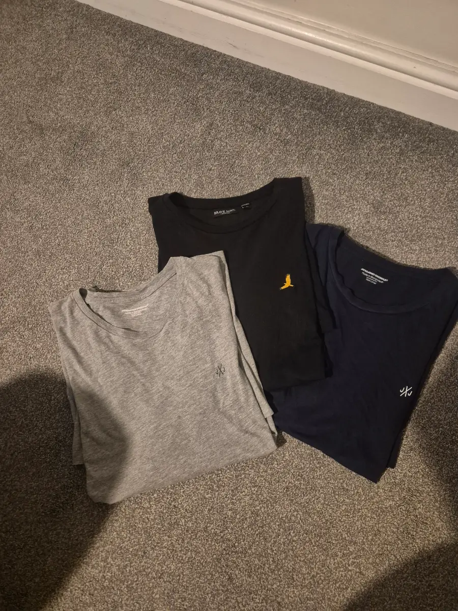 Mens pre loved size M jack jones and bravel soul t shirt bundle