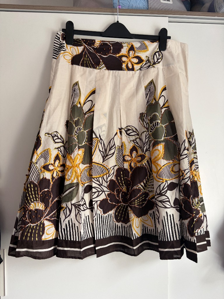 BNWT principles Floral Beaded Embroidered Midi Floral Skirt 100% Cotton Size 16
