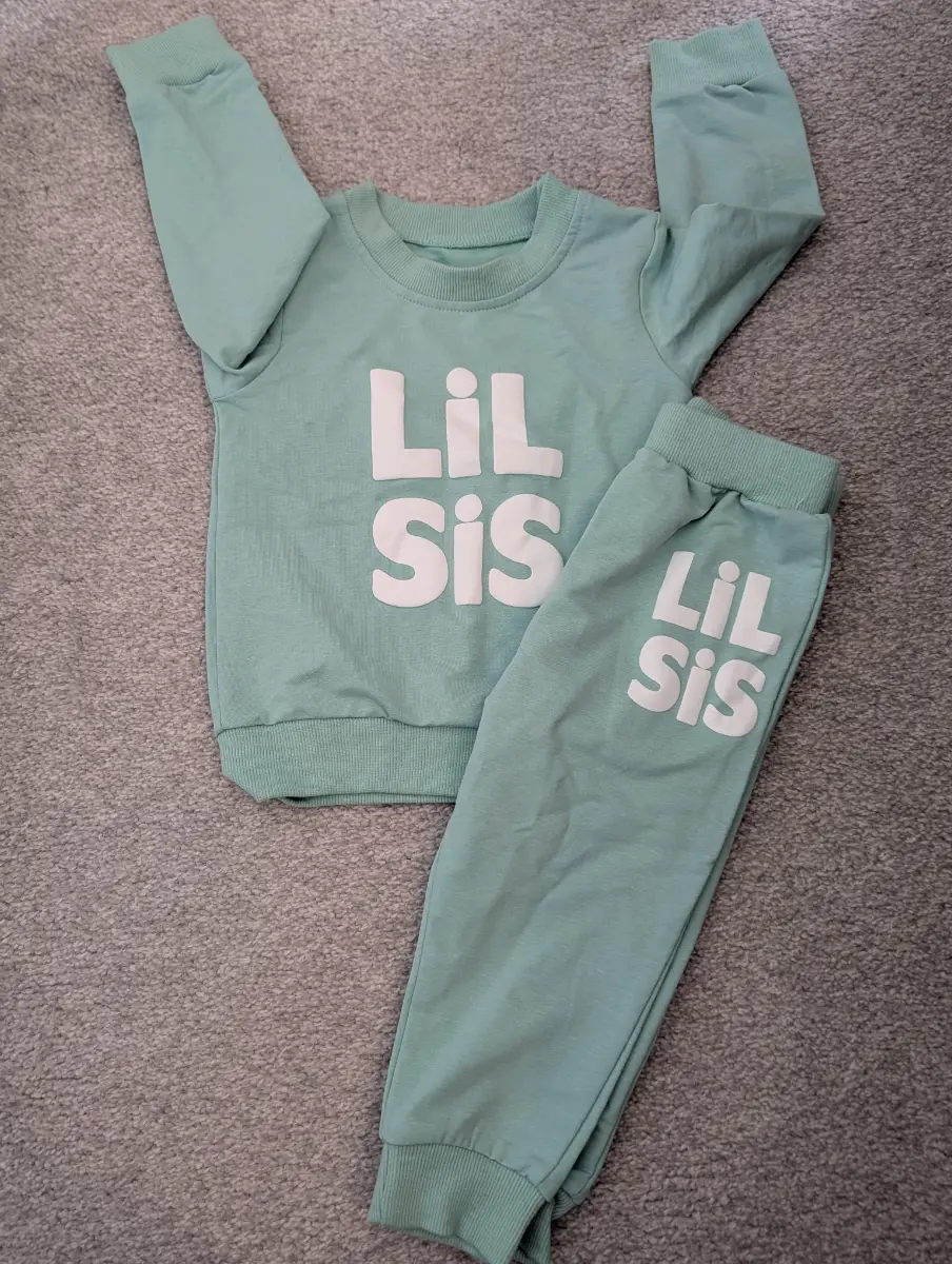 Baby girl 2 piece set tracksuit size 18/24 months