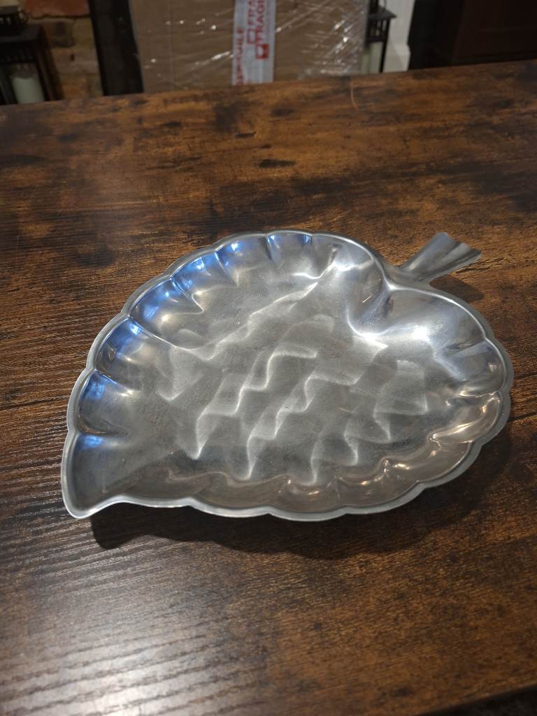 vintage leaf trinket tray decor