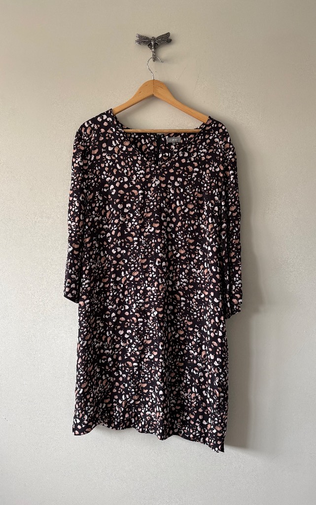 Jaeger Leopard Print Shift Dress Size 16 Pocket Dress Three Quarter Sleeve