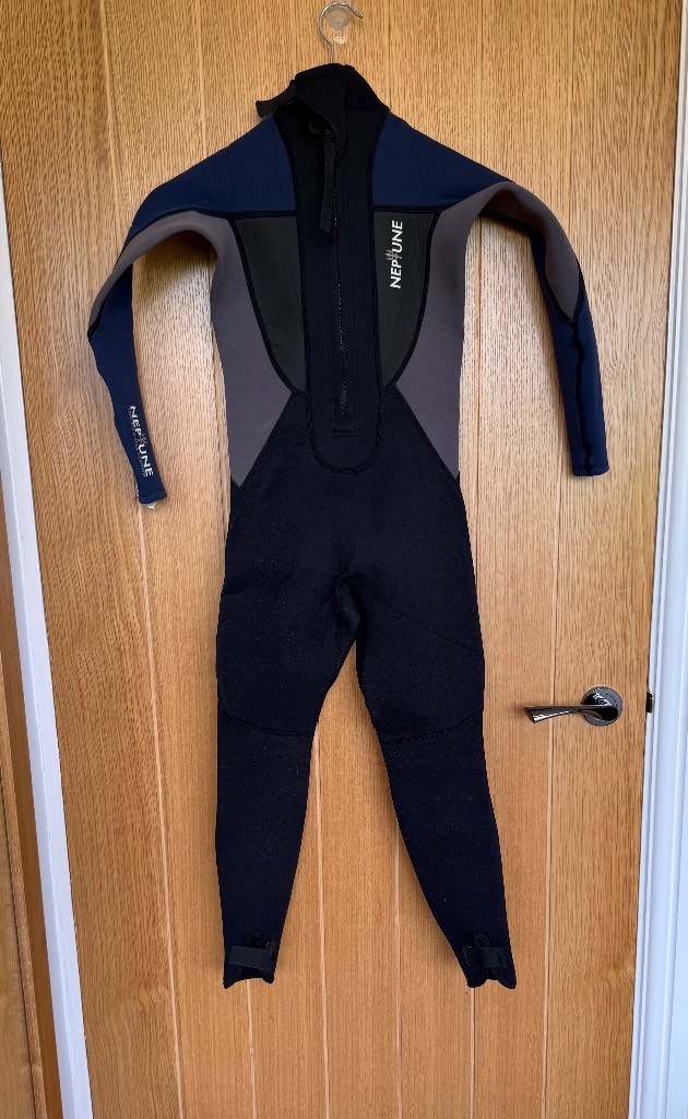 Neptune 3mm Full Wetsuit Kids JXS Age 8-10 Black Blue Surf Swimming