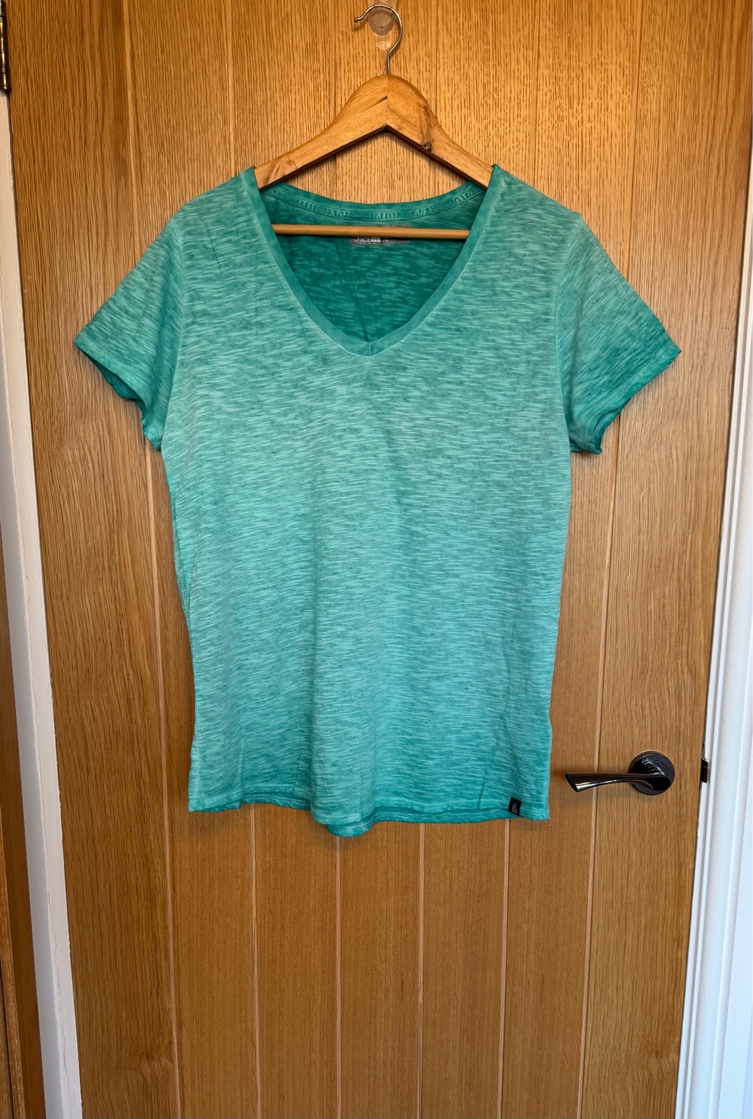 The North Face Remora Women’s Large Teal Green V-Neck T-Shirt