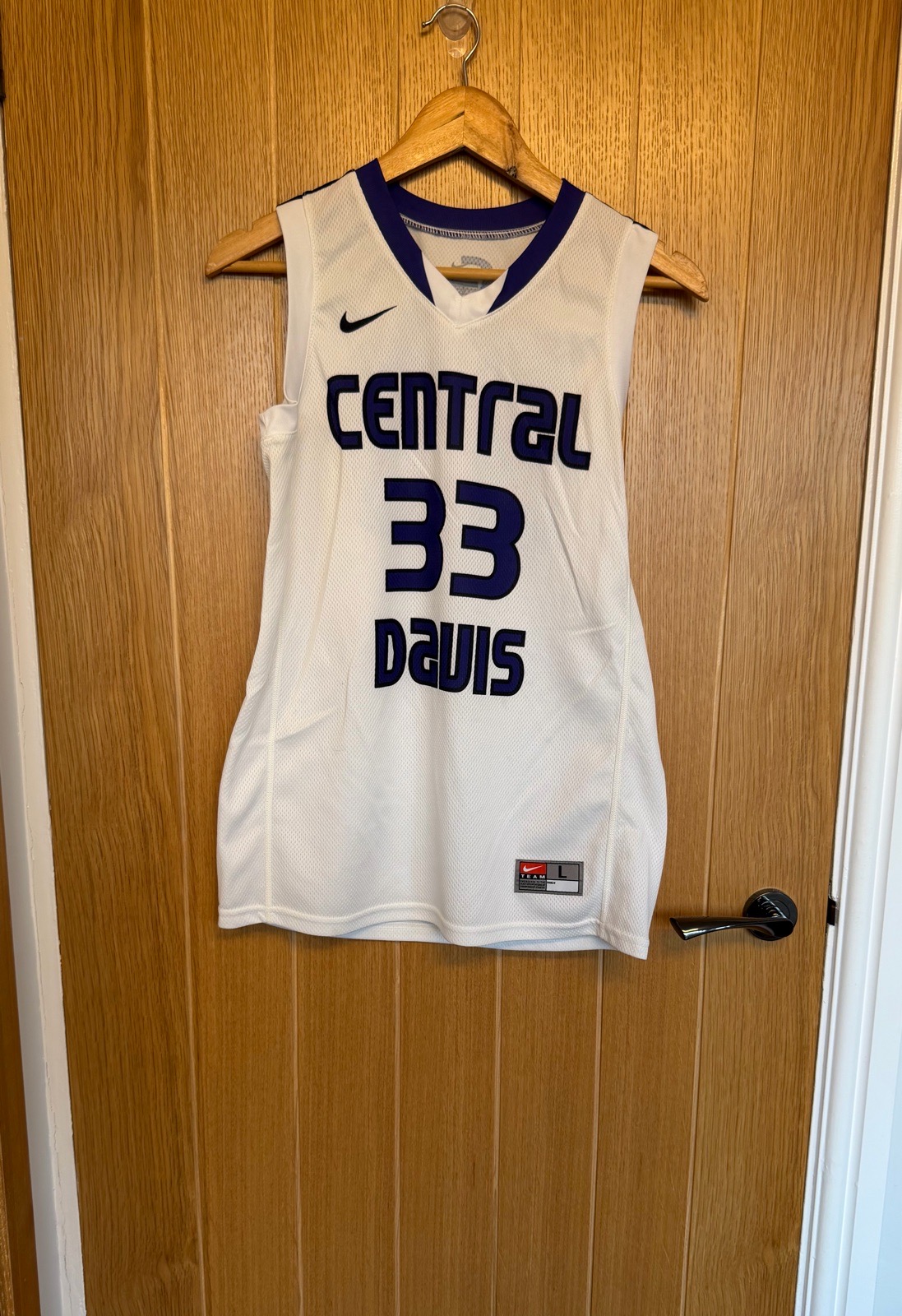 Nike Team Central Davis #33 Basketball Jersey White Purple Large 2012