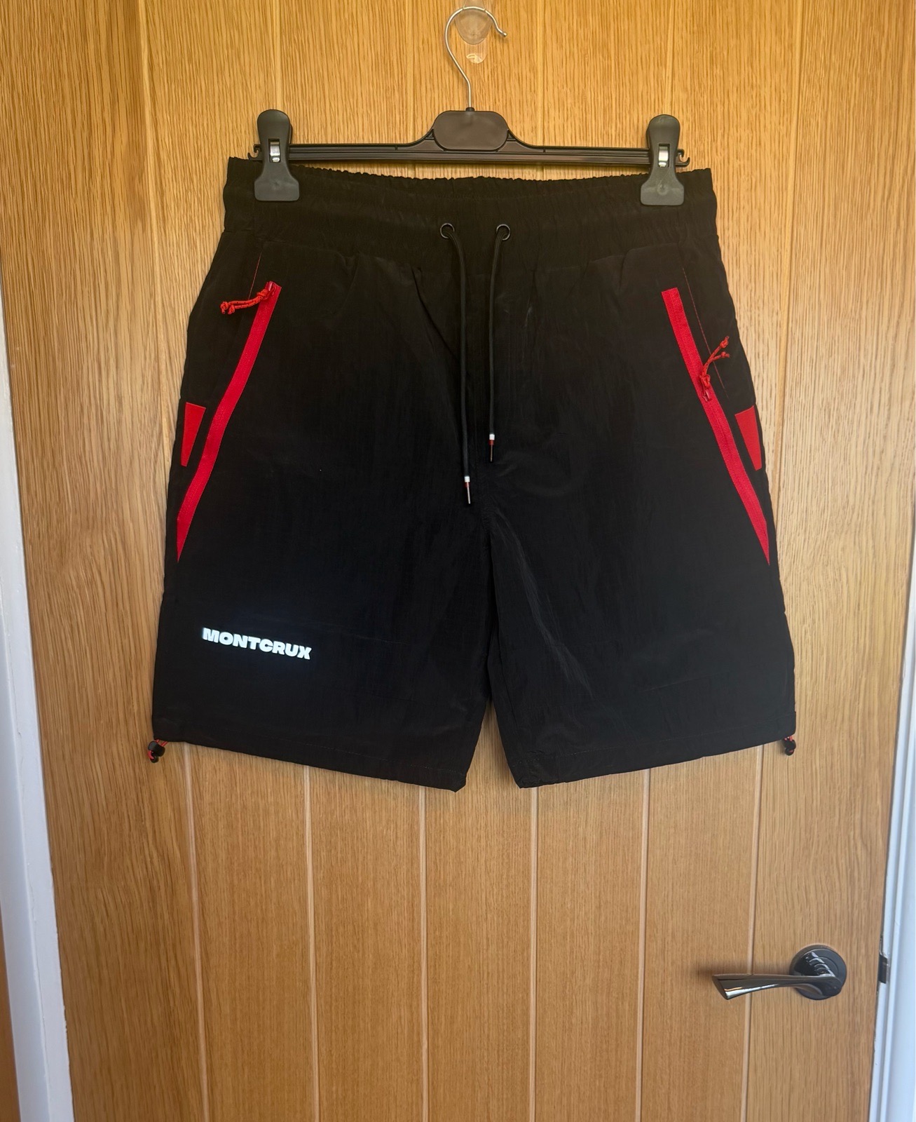 Montcrux Canada Shadow Woven Shorts Black Red Men’s S BNWT
