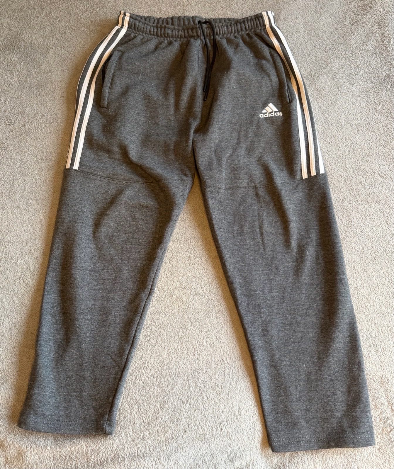 Adidas Men’s XL Grey 3 Stripe Fleece Joggers Open Hem