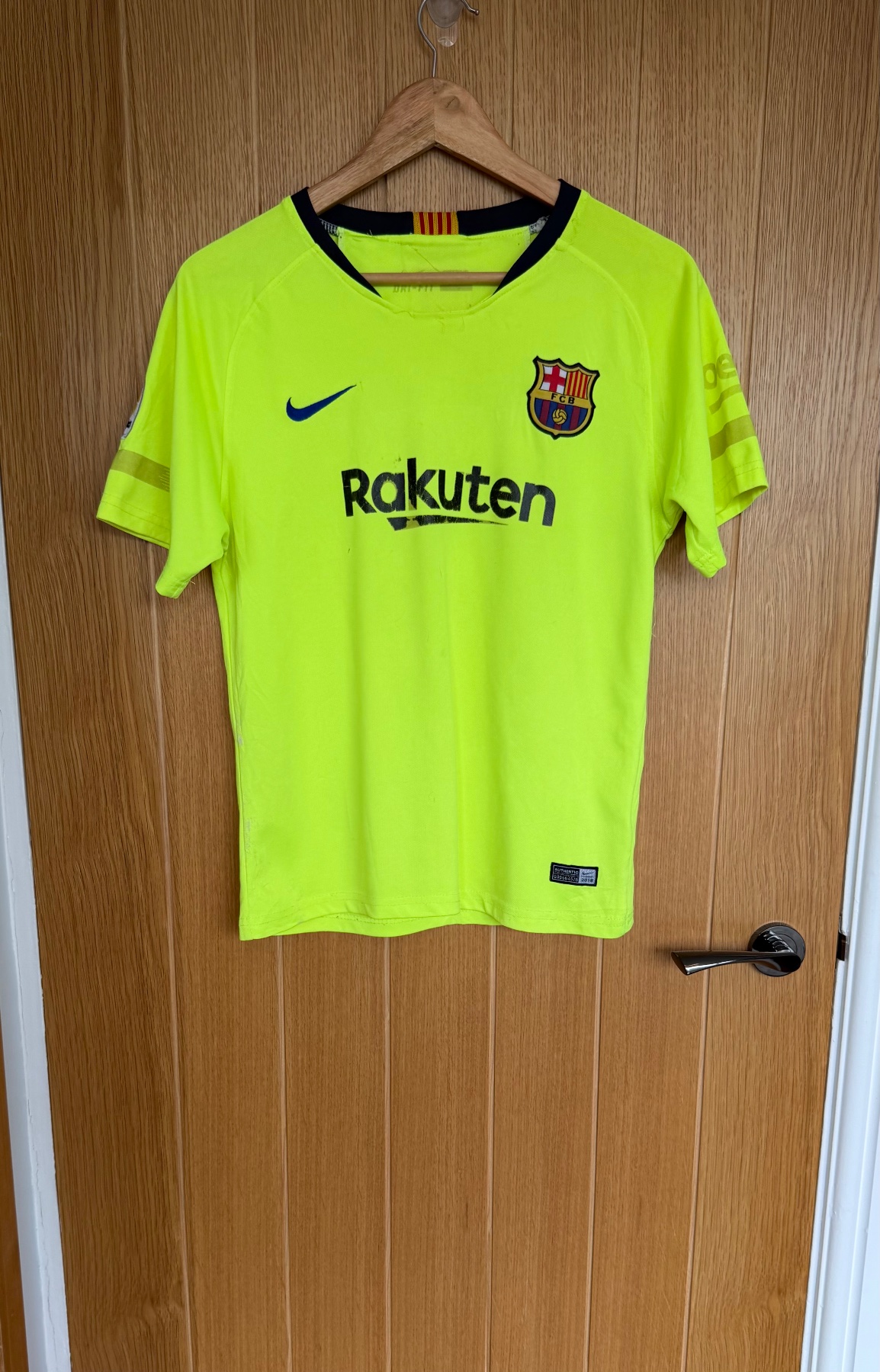 Nike FC Barcelona 2018/19 Away Shirt Messi 10 Junior Youth XL Neon Yellow