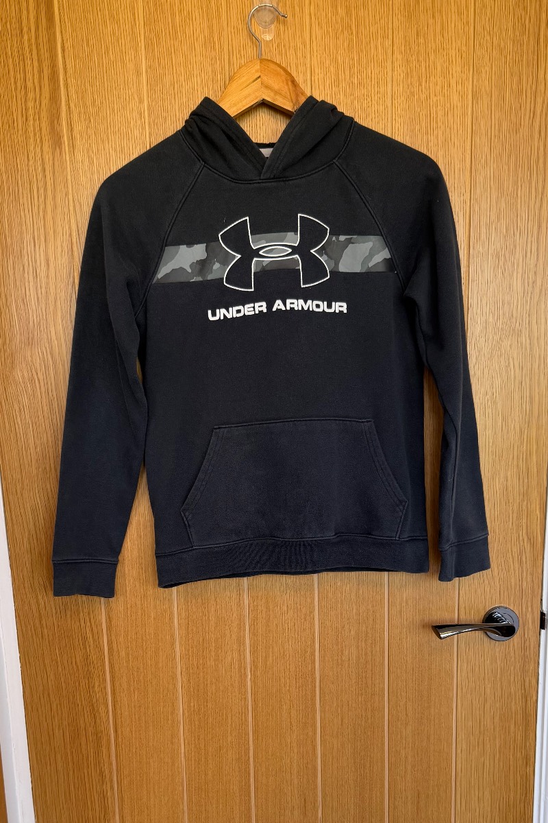 Under Armour ColdGear Black Camo Hoodie Boys YMD Medium 10-12 Years