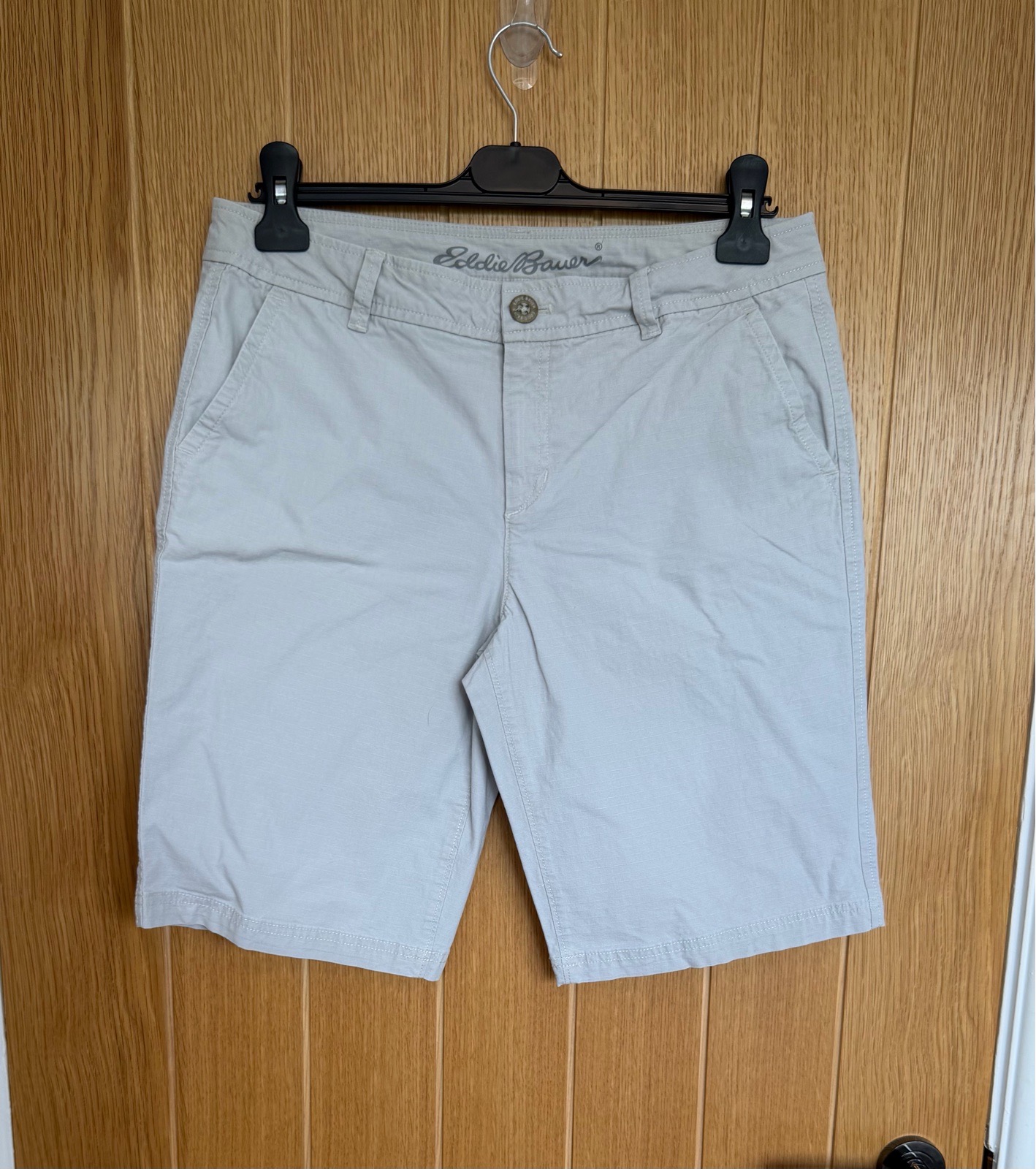 Eddie Bauer Women’s Bermuda Shorts UK 10 US 6 Light Grey Cotton Stretch