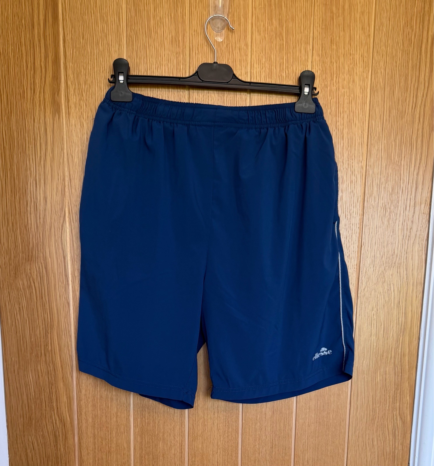 Vintage Y2K Ellesse Men’s Blue Sports Shorts Size L Retro Running Gym