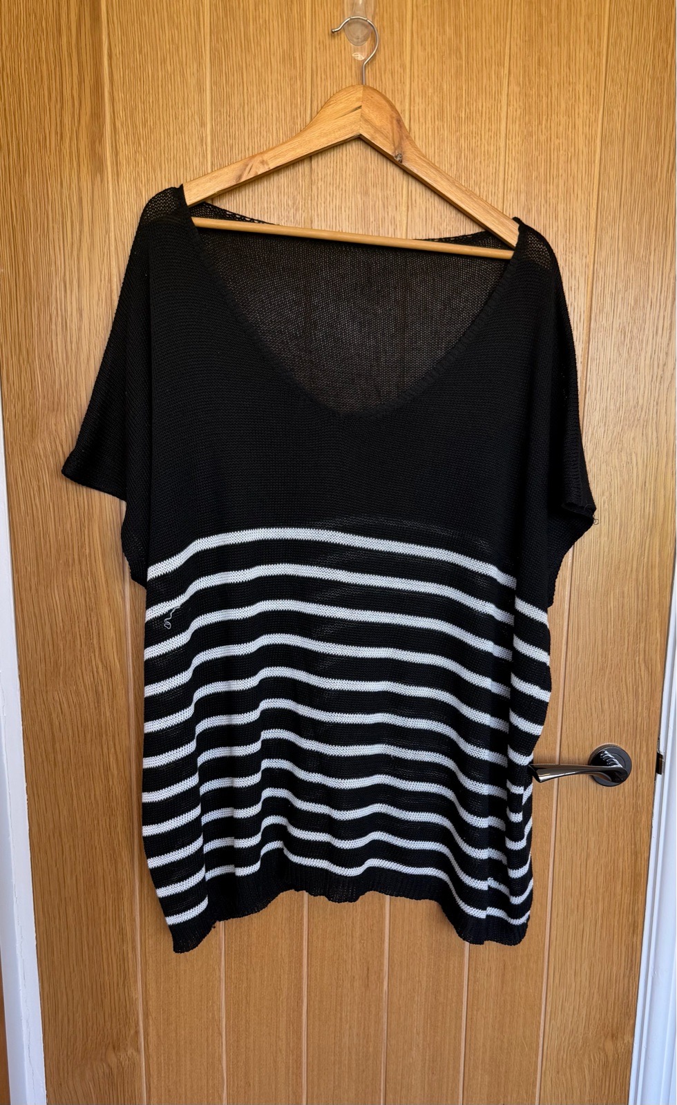 Women’s Black White Stripe Oversized Bikini Beach Cover Up 29” P2P