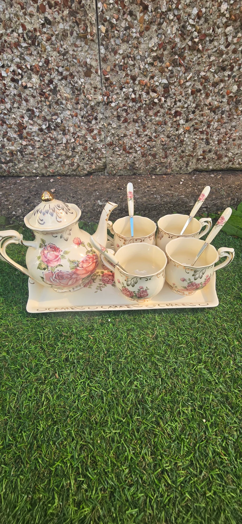 BNIB Vintage Floral Rose Porcelain Tea Set 10pc Teapot Cups Spoons Tray Boxed RRP£78